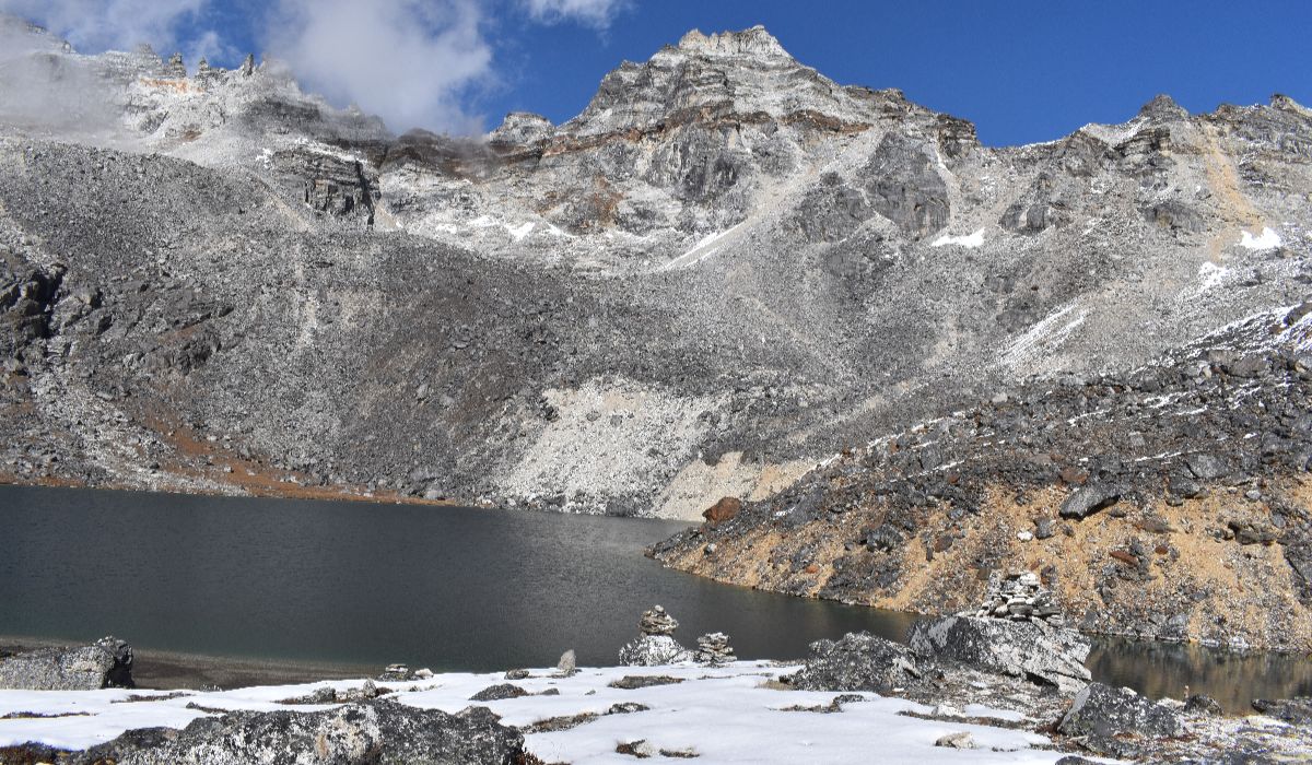Lake view during the Gokyo Lakes Trek.